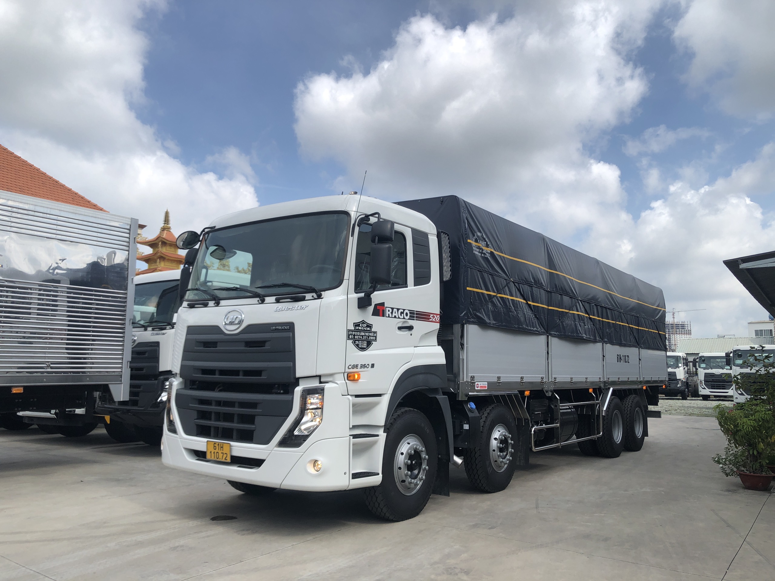 Xe Tải 4 Chân UD CGE 350 Thùng Ngắn